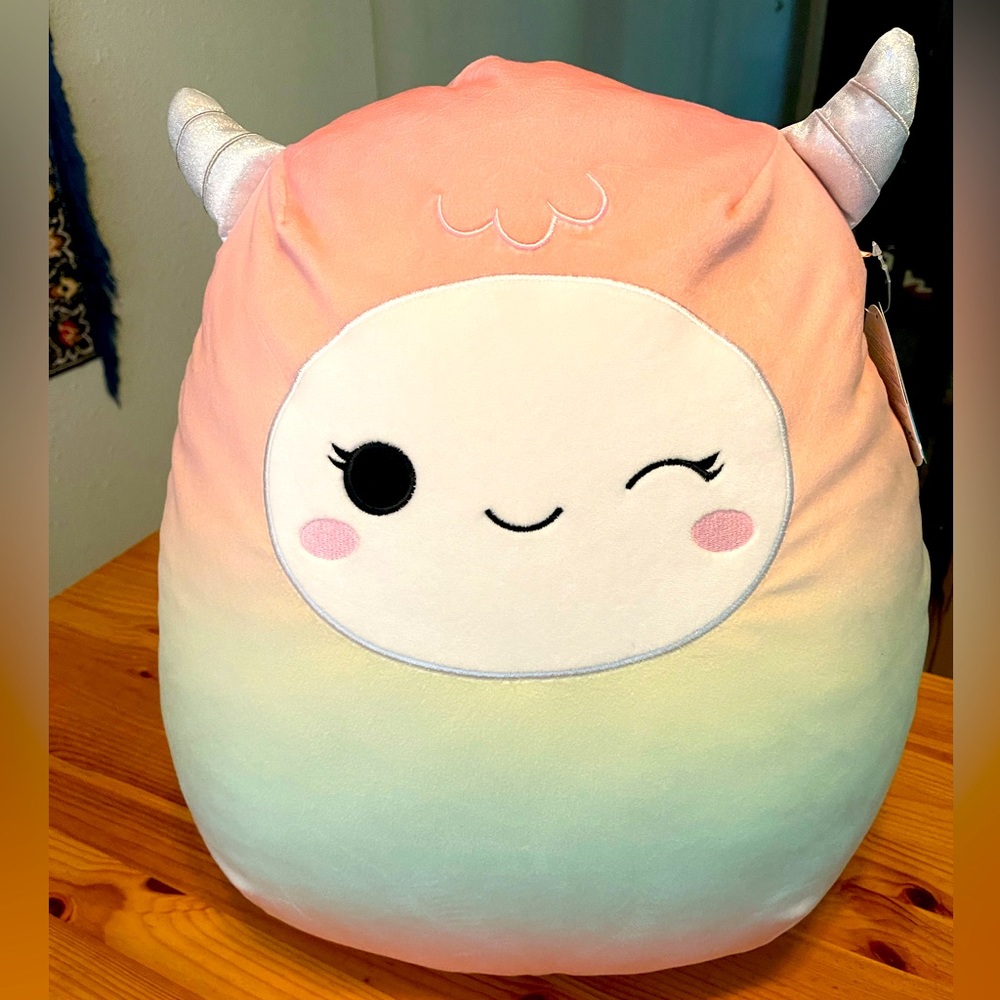 YARA 16” Squishmallows NWT New listed fire 🔥🔥🔥